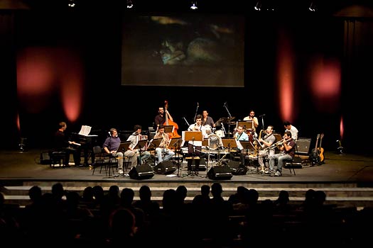  Jazz Combo do Conservat�rio de Tatu� recebe Rodrigo Botter Maio