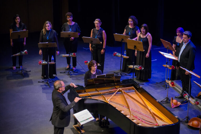 Concerto/Coro, Grupo de Percussão do Conservatório de Tatuí e Marlui Miranda