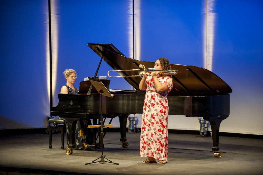 Equipe de Pianistas Colaboradores do Conservatório de Tatuí com Alunos das Áreas de Cordas e Sopros Equipe de Pianistas Colaboradores do Conservatório de Tatuí com Alunos das Áreas de Cordas e Sopros