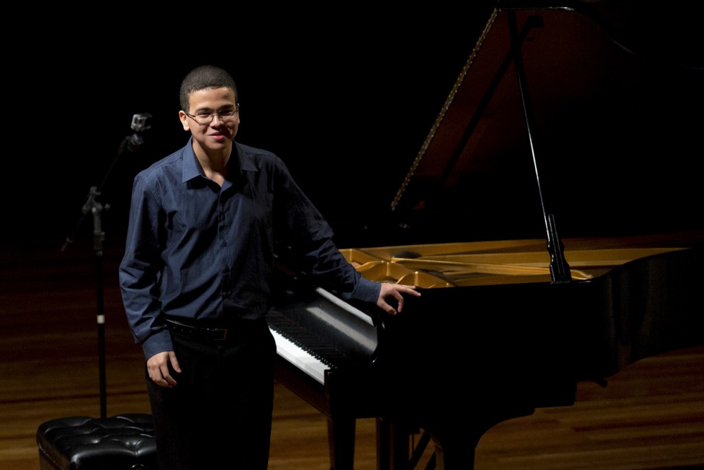 Recital de Piano com Felipe de Souza (Brasil/Alemanha) Recital de Piano com Felipe de Souza (Brasil/Alemanha)