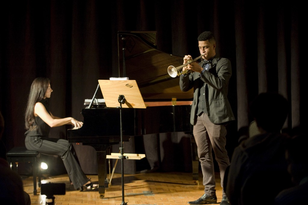 Equipe de Pianistas Colaboradores com Alunos de Sopros e Cordas Sinfônicas