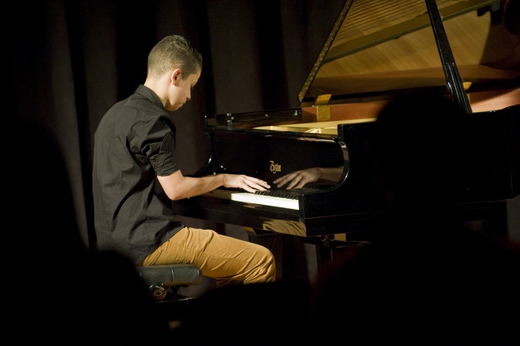 Recital de Estudantes: Piano Recital de Estudantes: Piano