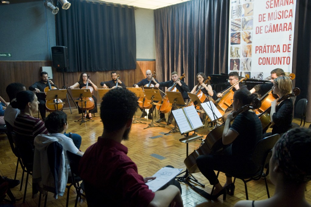 Música na Praça: Orquestra Jovem de Violoncelos do Conservatório de Tatuí