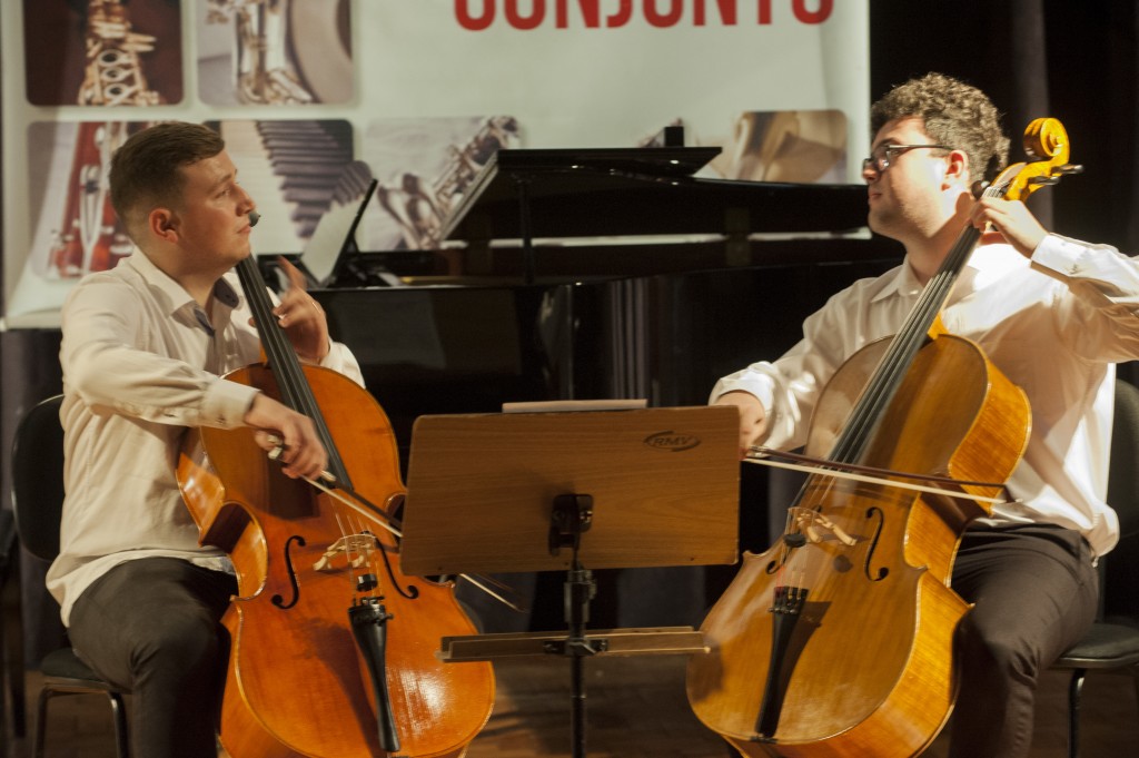 Semana de Audições da Área de Cordas – Classe de Violoncelo Semana de Audições da Área de Cordas – Classe de Violoncelo