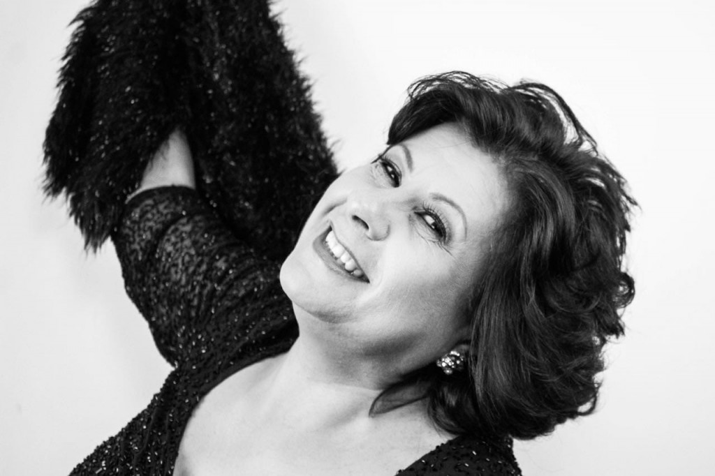 SÉRIE MASTERS 2019 – Master Class de Canto Lírico com Laura de Souza SÉRIE MASTERS 2019 – Master Class de Canto Lírico com Laura de Souza