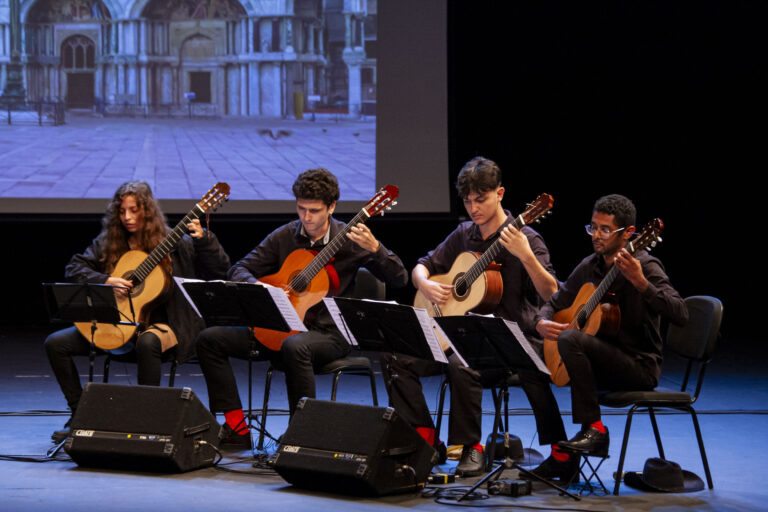 Concerto: Camerata de Violões do Conservatório de Tatuí