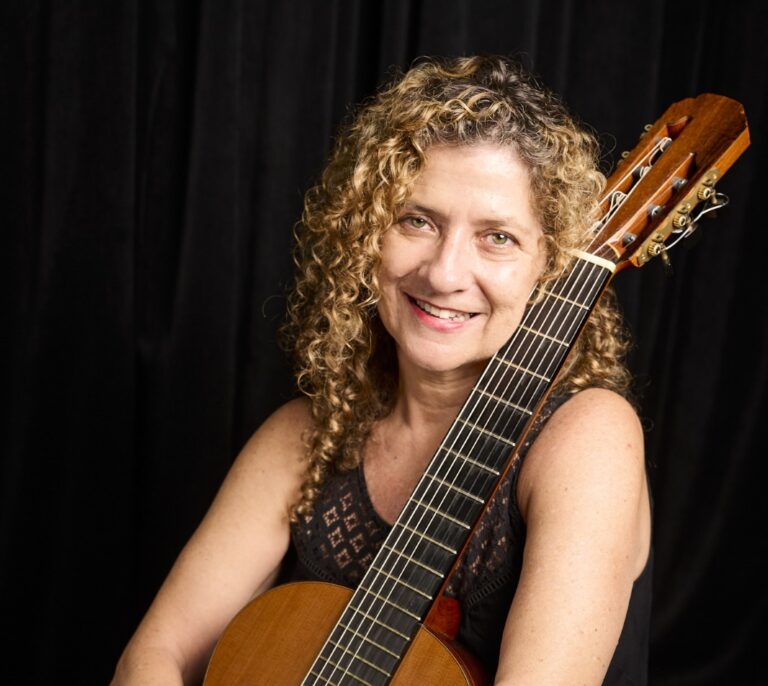 Master class de Violão 7 cordas com Paola Picherzky