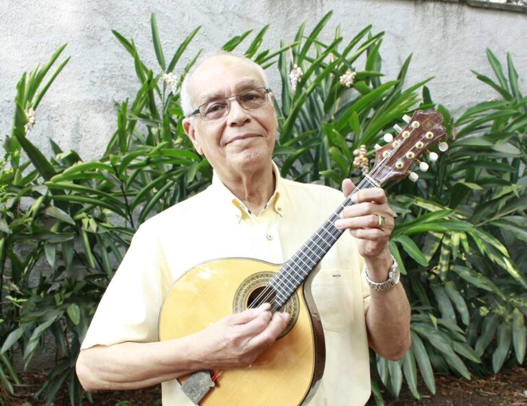 Roda de Choro do Conservatório de Tatuí convida Izaias Bueno de Almeida (bandolinista)