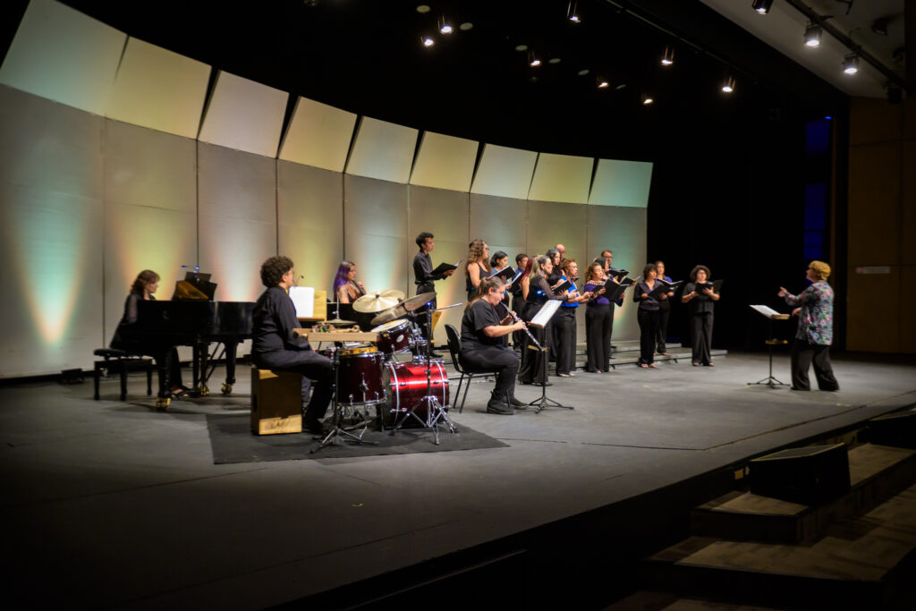 Concerto/Coro do Conservatório de Tatuí e Maíra Ferreira
